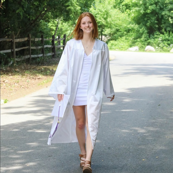 Meet your Posher, Stephanie - Picture 1 of 1